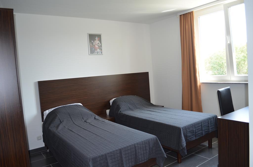 Zwei Raben Pension Mainz Zimmer foto